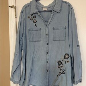 Avenue 30/32 embroidered Chambray shirt